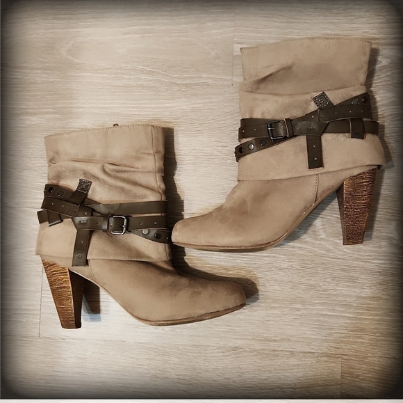 Madden Girl Woman's Boots Size 7 New - Picture 5 of 7